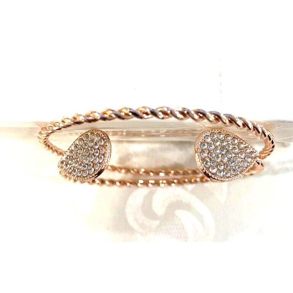 2 piece set twisted metal rose gold bracelet with teardrop design - Picture 3 of 4